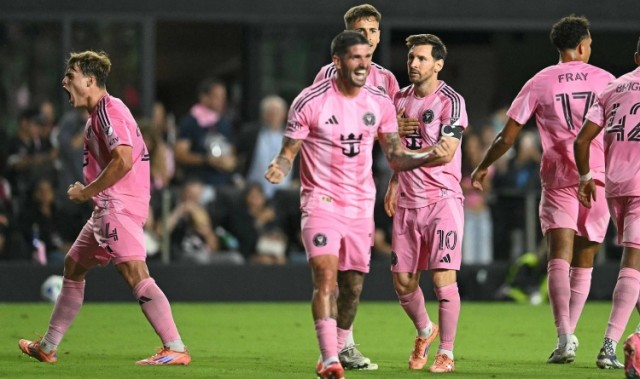 开云官网-记者：德保罗疑似在更衣室遗落物品，摄影师帮忙取了回来